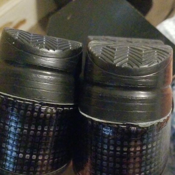 Shoes - Picture 5 of 7